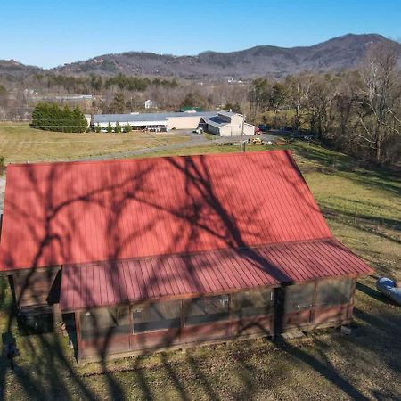 Beautiful View! Log Cabin,Fireplace,Hot Tub,Arcade,Pool,Fishing Sevierville Bagian luar foto