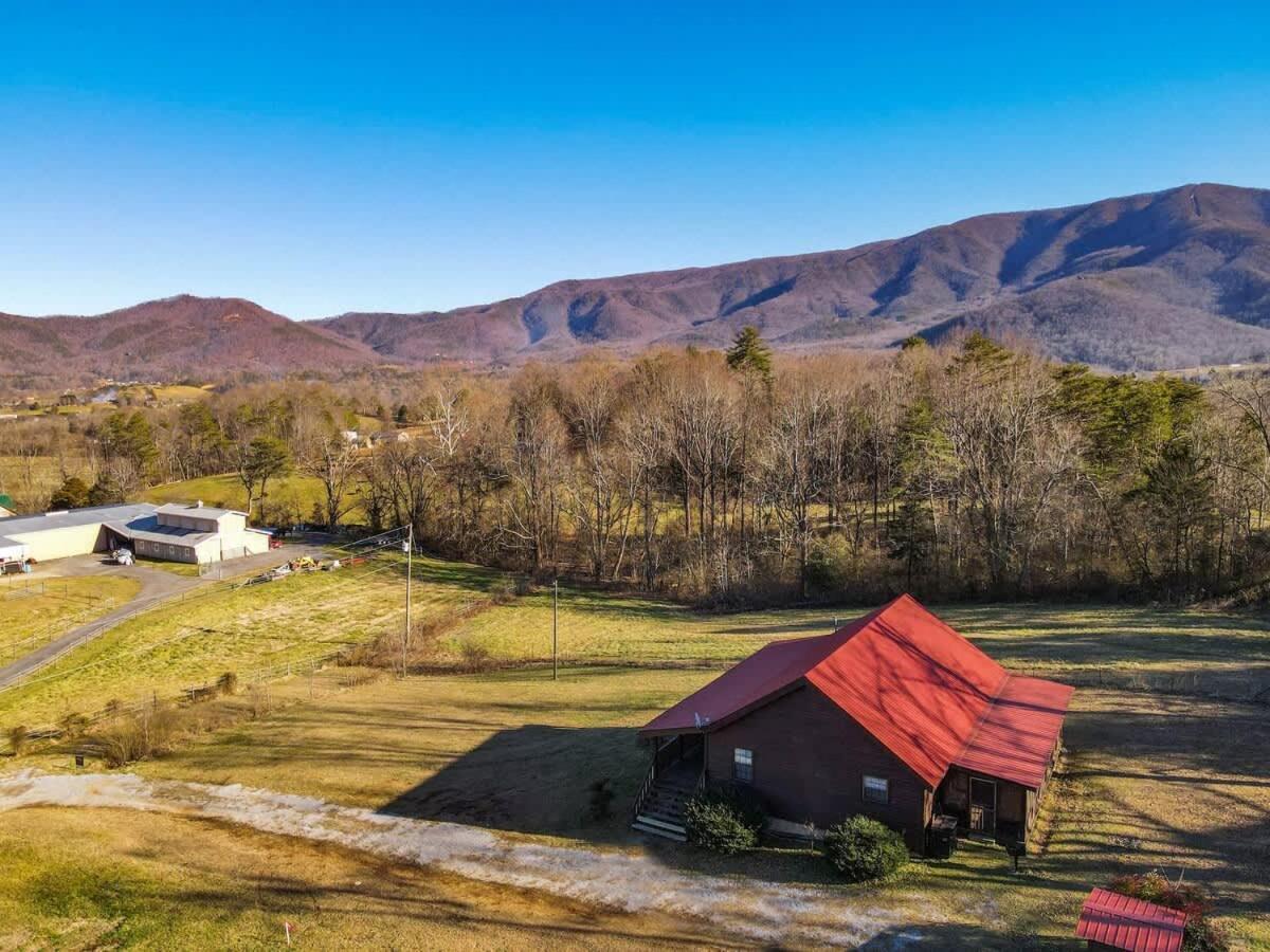 Beautiful View! Log Cabin,Fireplace,Hot Tub,Arcade,Pool,Fishing Sevierville Bagian luar foto
